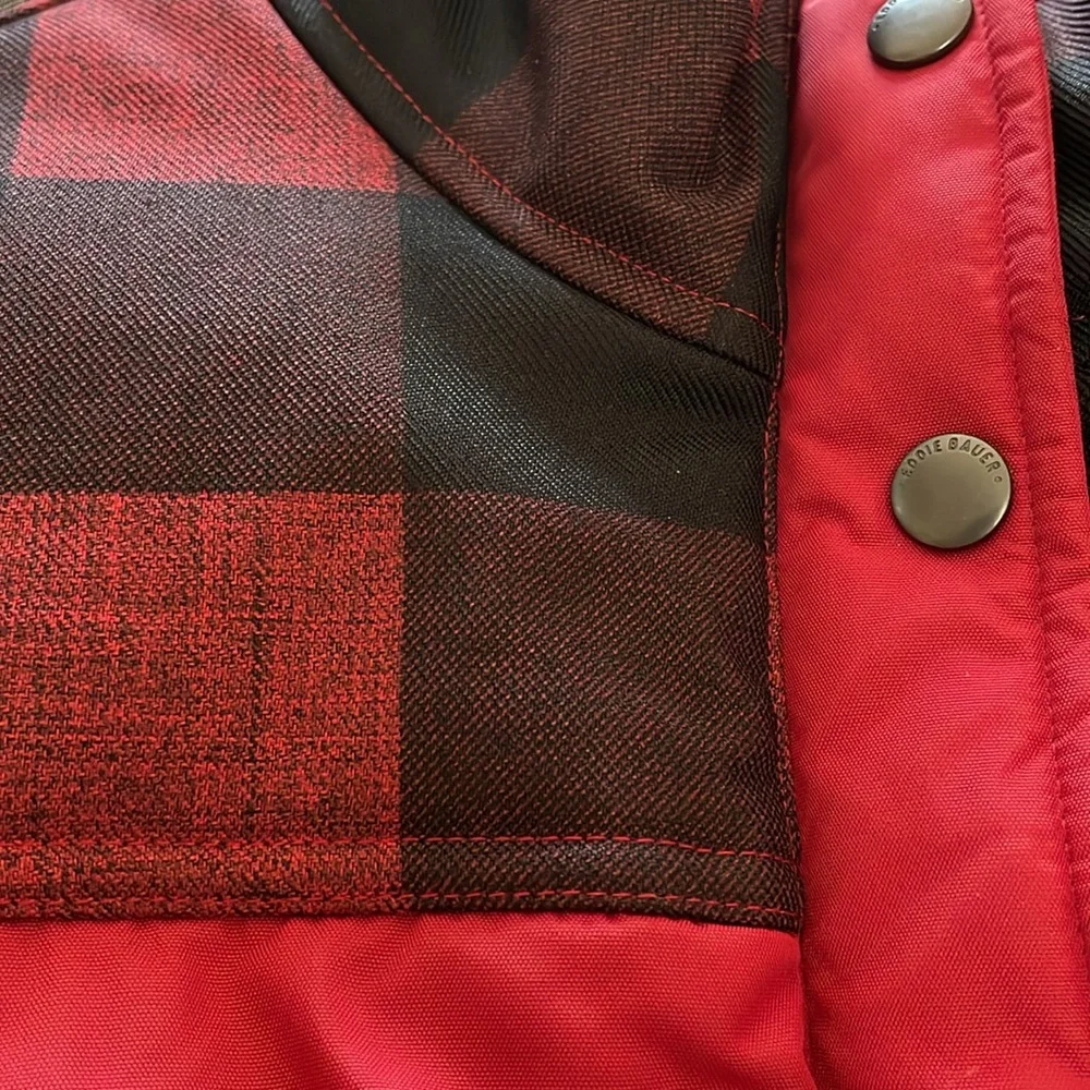 Eddie Bauer Red Black Buffalo Checkered Quilted Puffer Vest Size Medium Pockets